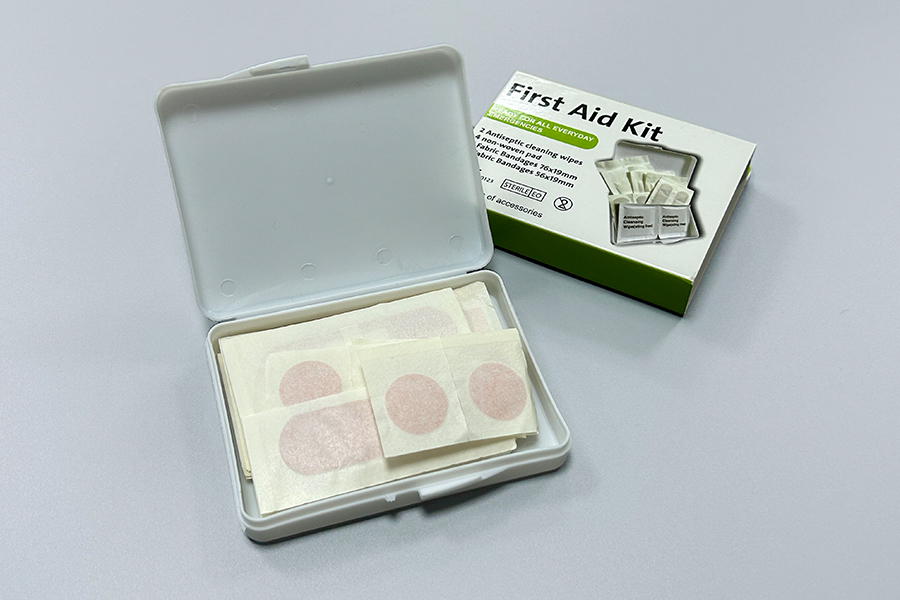 Coupes et abrasions TRAISE DE premiers soins