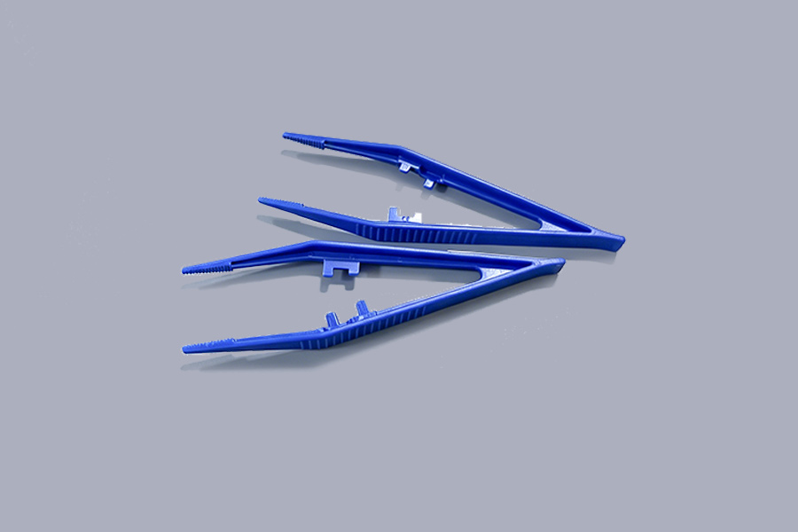 Pinces en plastique jetables