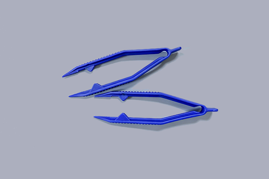 Pincettes en plastique jetables
